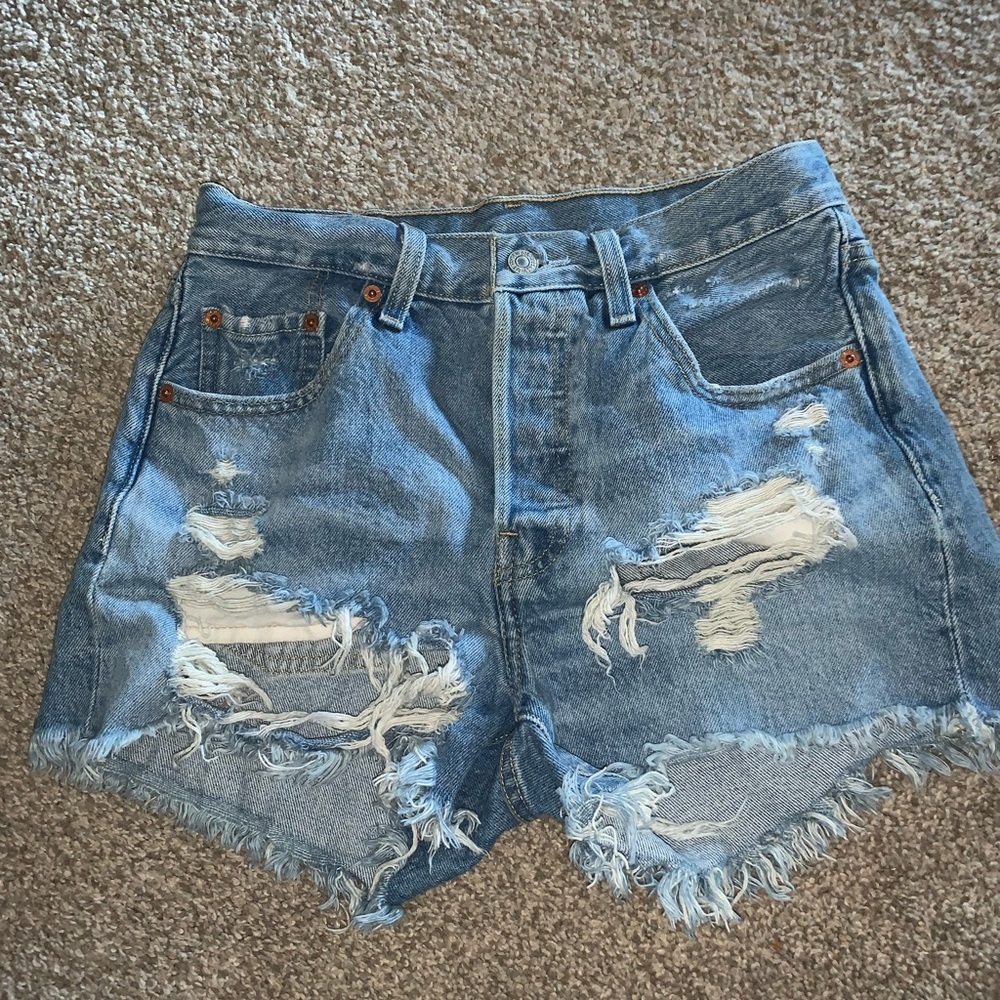 Levi Ripped 501 Short